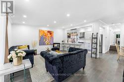 1412 SEAVIEW DRIVE  Mississauga, ON L5J 1X5
