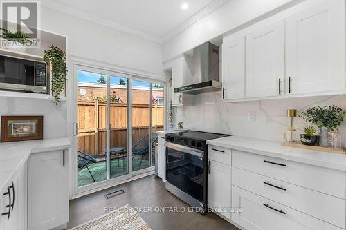 1412 Seaview Drive, Mississauga, ON - Indoor Photo Showing Kitchen