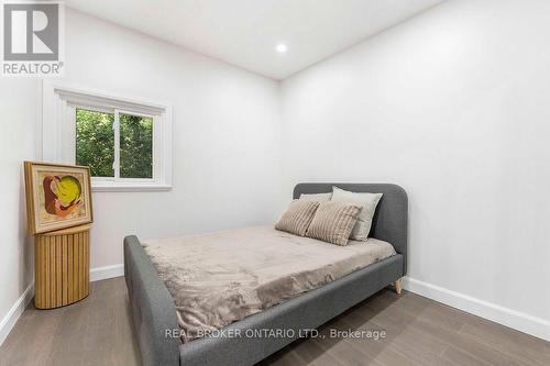 1412 Seaview Drive, Mississauga, ON - Indoor Photo Showing Bedroom