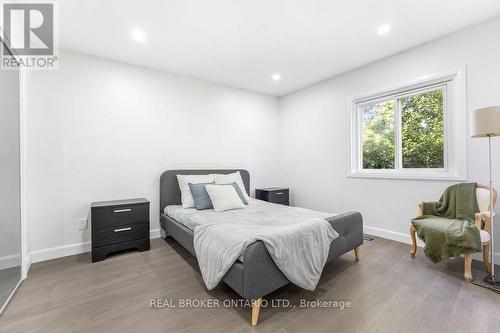 1412 Seaview Drive, Mississauga, ON - Indoor Photo Showing Bedroom