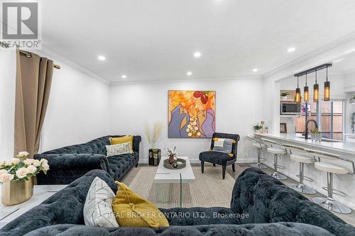1412 Seaview Drive, Mississauga, ON - Indoor