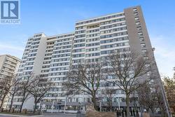 1501 - 3000 BATHURST STREET Toronto, ON M6B 3B4