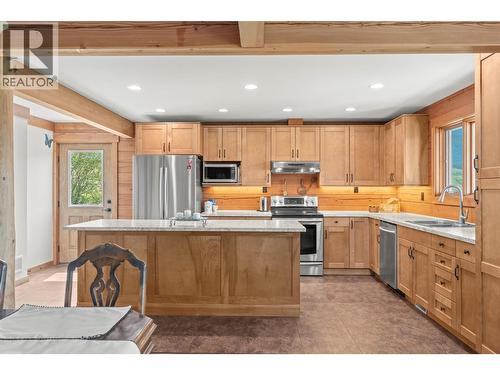 9371 6 Highway, Coldstream, BC - Indoor Photo Showing Kitchen