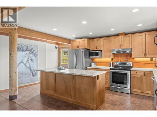 9371 6 Highway, Coldstream, BC - Indoor Photo Showing Kitchen