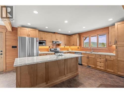 9371 6 Highway, Coldstream, BC - Indoor Photo Showing Kitchen With Upgraded Kitchen