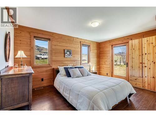 9371 6 Highway, Coldstream, BC - Indoor Photo Showing Bedroom