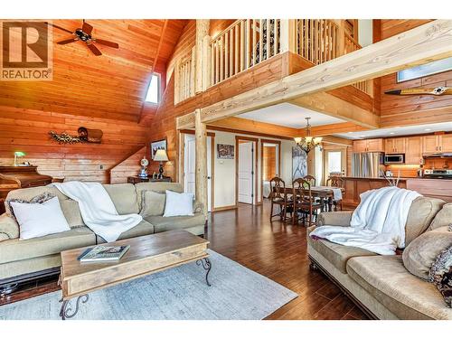9371 6 Highway, Coldstream, BC - Indoor Photo Showing Living Room