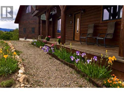9371 6 Highway, Coldstream, BC - Outdoor