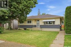 1915 Dufferin AVENUE  Saskatoon, SK S7J 1B6
