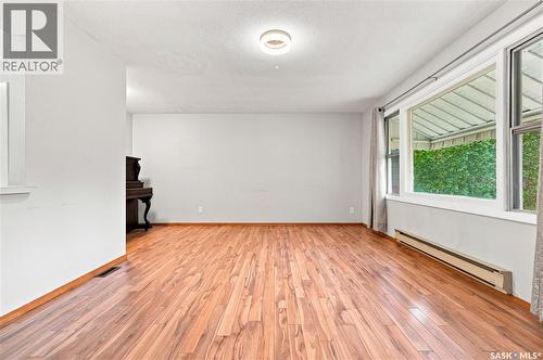 1915 Dufferin Avenue, Saskatoon, SK - Indoor Photo Showing Other Room