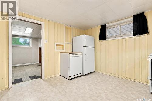 1915 Dufferin Avenue, Saskatoon, SK - Indoor
