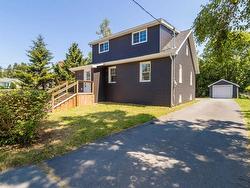 155 Wiley Avenue Windsor, NS B0N 2T0