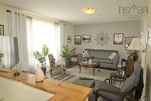 1027 Marie Crescent, Kentville, NS - Indoor Photo Showing Living Room