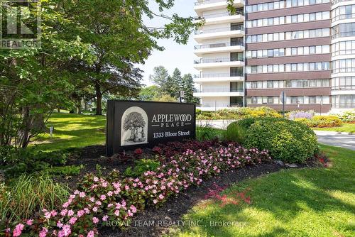 2004 - 1333 BLOOR STREET  Mississauga, ON L4Y 3T6