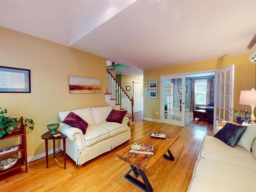 2671 Mountain View Road, Coldbrook, NS - Indoor Photo Showing Living Room