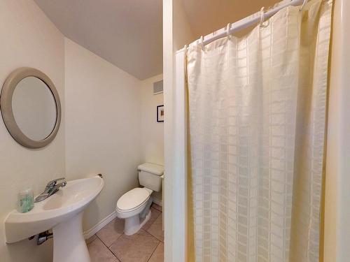 2671 Mountain View Road, Coldbrook, NS - Indoor Photo Showing Bathroom