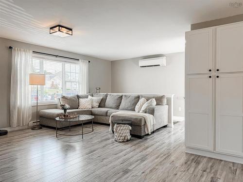 20 Norma Court, New Glasgow, NS - Indoor Photo Showing Living Room