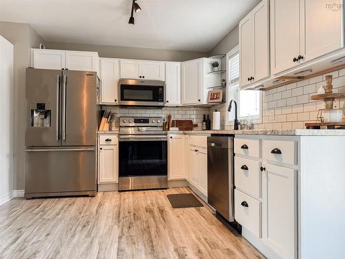 20 Norma Court, New Glasgow, NS - Indoor Photo Showing Kitchen