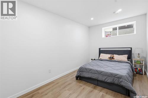 421 Germain Manor, Saskatoon, SK - Indoor Photo Showing Bedroom