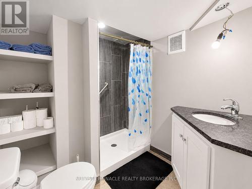 15 Gregory Place, St. Thomas, ON - Indoor Photo Showing Bathroom