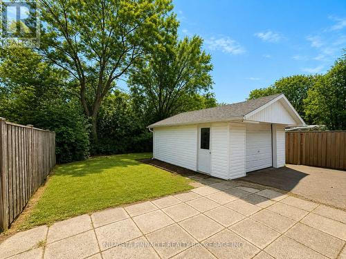15 Gregory Place, St. Thomas, ON - Outdoor