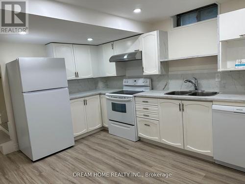 LOWER - 3269 MAGWOOD ROAD , Mississauga, Ontario L5L 5G6 3