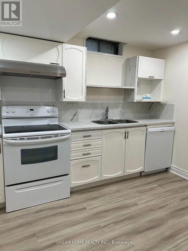 LOWER - 3269 MAGWOOD ROAD , Mississauga, Ontario L5L 5G6 4