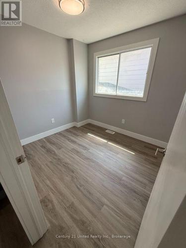 2012 FOXFARM ROAD , Peterborough (Monaghan Ward 2), Ontario K9K 1P8 4
