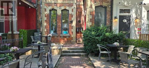 290 Gerrard Street E, Toronto, ON 