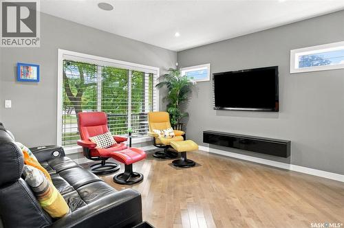 201 1St Street E, Saskatoon, SK - Indoor