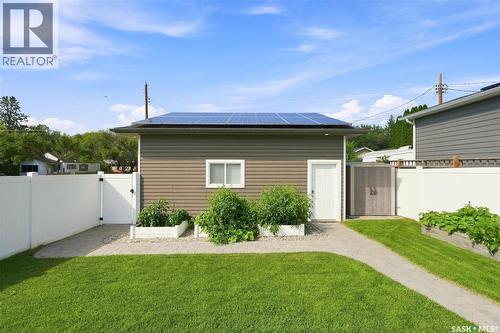 201 1St Street E, Saskatoon, SK - Outdoor