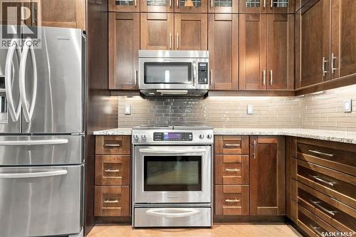 201 1St Street E, Saskatoon, SK - Indoor Photo Showing Kitchen With Upgraded Kitchen