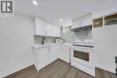 396 Hazel Street, Waterloo, ON - Indoor Photo Showing Kitchen