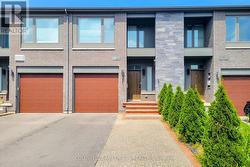 8 BEDROCK DRIVE Hamilton, ON L8J 0K6