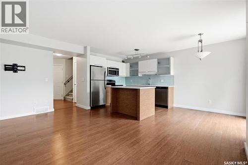 309 410 Hunter Road, Saskatoon, SK - Indoor Photo Showing Kitchen