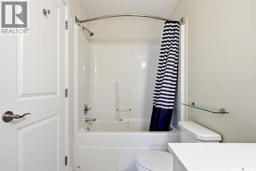 309 410 Hunter Road, Saskatoon, SK - Indoor Photo Showing Bathroom