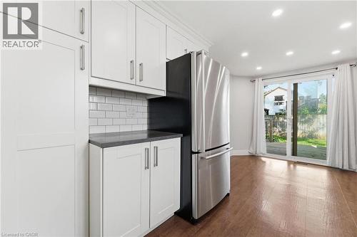 449 Exmoor Street, Waterloo, ON - Indoor Photo Showing Kitchen