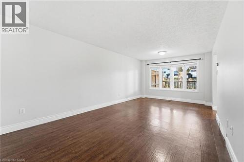 449 Exmoor Street, Waterloo, ON - Indoor Photo Showing Other Room
