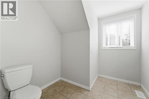 449 Exmoor Street, Waterloo, ON - Indoor Photo Showing Bathroom