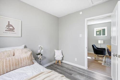 507 Trent Avenue, Winnipeg, MB - Indoor Photo Showing Bedroom