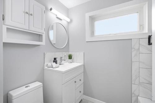 507 Trent Avenue, Winnipeg, MB - Indoor Photo Showing Bathroom