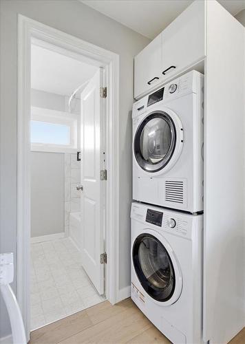 507 Trent Avenue, Winnipeg, MB - Indoor Photo Showing Laundry Room