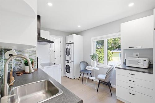 507 Trent Avenue, Winnipeg, MB - Indoor Photo Showing Laundry Room