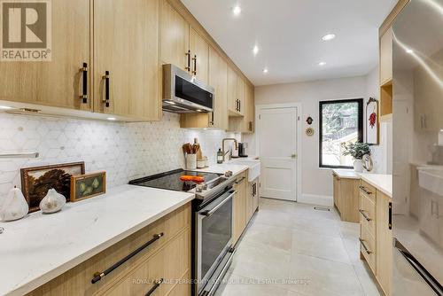 262 Belsize Drive, Toronto, ON - Indoor Photo Showing Kitchen With Upgraded Kitchen