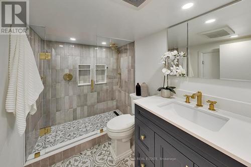 262 Belsize Drive, Toronto, ON - Indoor Photo Showing Bathroom