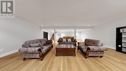 5 Abrams Place, Toronto, ON - Indoor Photo Showing Living Room