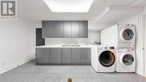 5 Abrams Place, Toronto, ON - Indoor Photo Showing Laundry Room