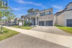 11 LARKIN LANE  Clarington, ON L1C 4A7