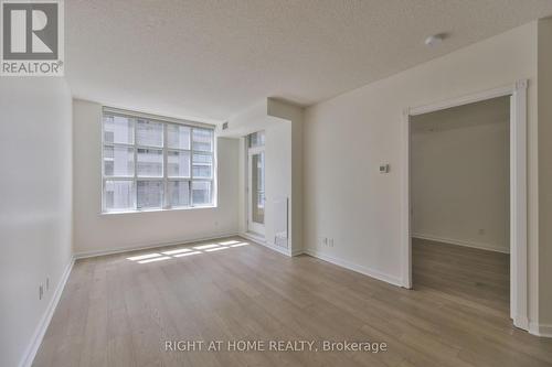 621 - 438 Richmond Street W, Toronto, ON - Indoor Photo Showing Other Room