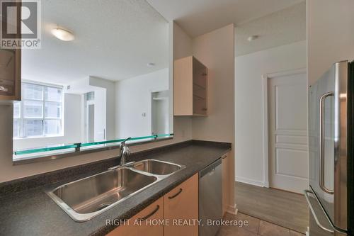 621 - 438 Richmond Street W, Toronto, ON - Indoor Photo Showing Kitchen With Double Sink